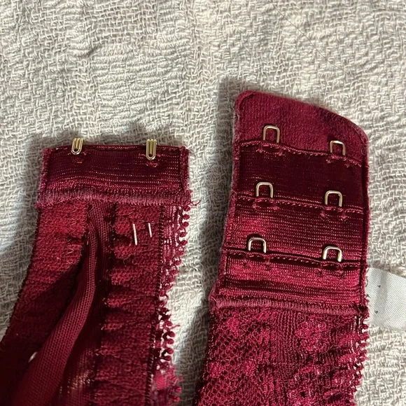 Chantelle Bra Size 36DDD/36F - Picture 5 of 7